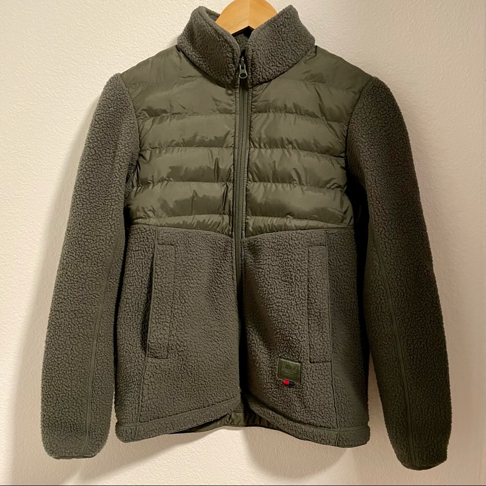 Herschel Sherpa Fleece Full Zip Jacket with Featherless Puffer Detail in Olive